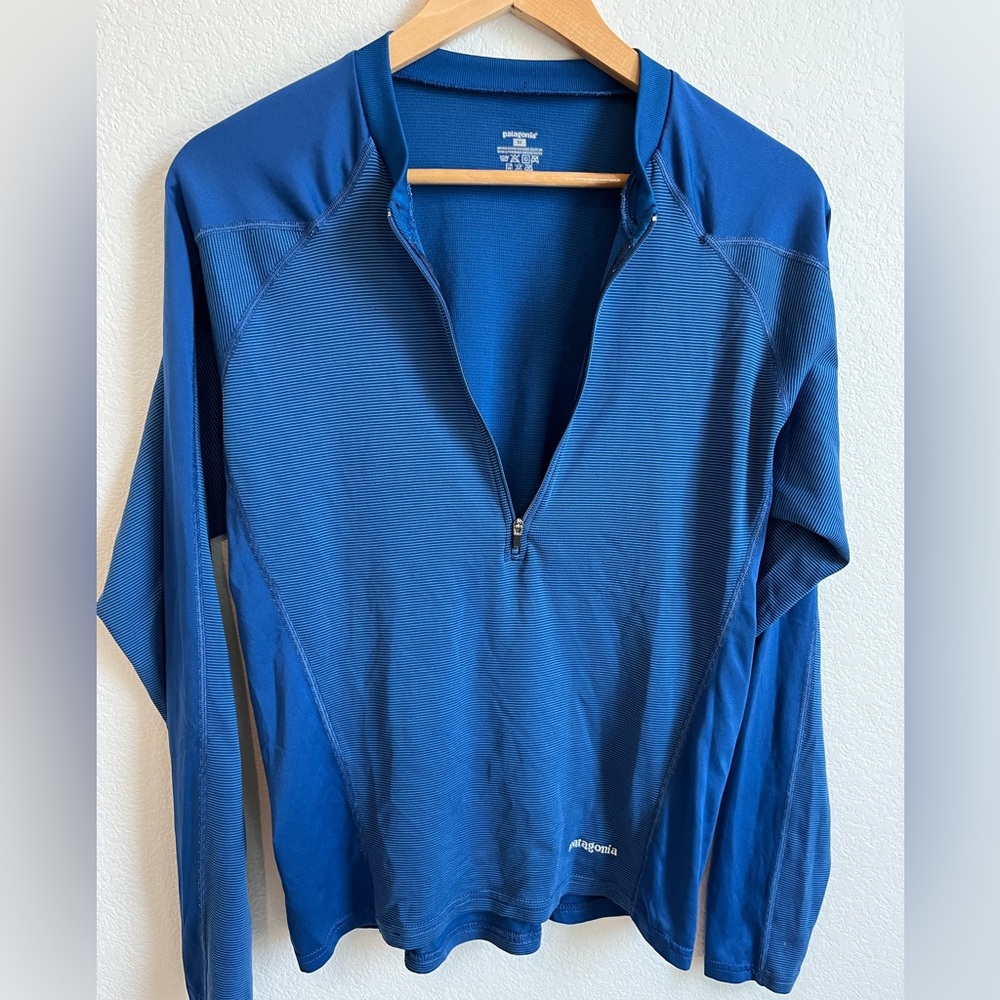 Patagonia Mens long sleeve size medium top